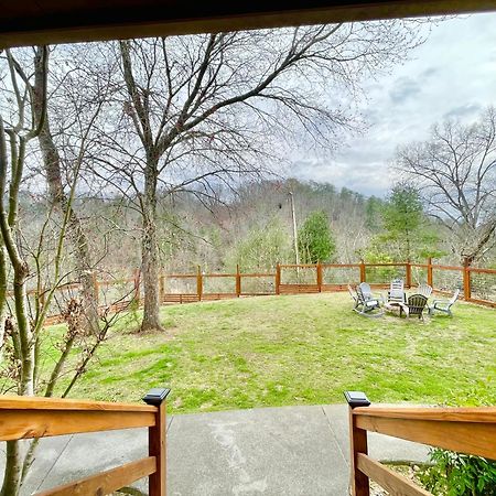 5Bedrooms*4King Beds*Outstanding Location*Hottub* Sevierville Exterior photo