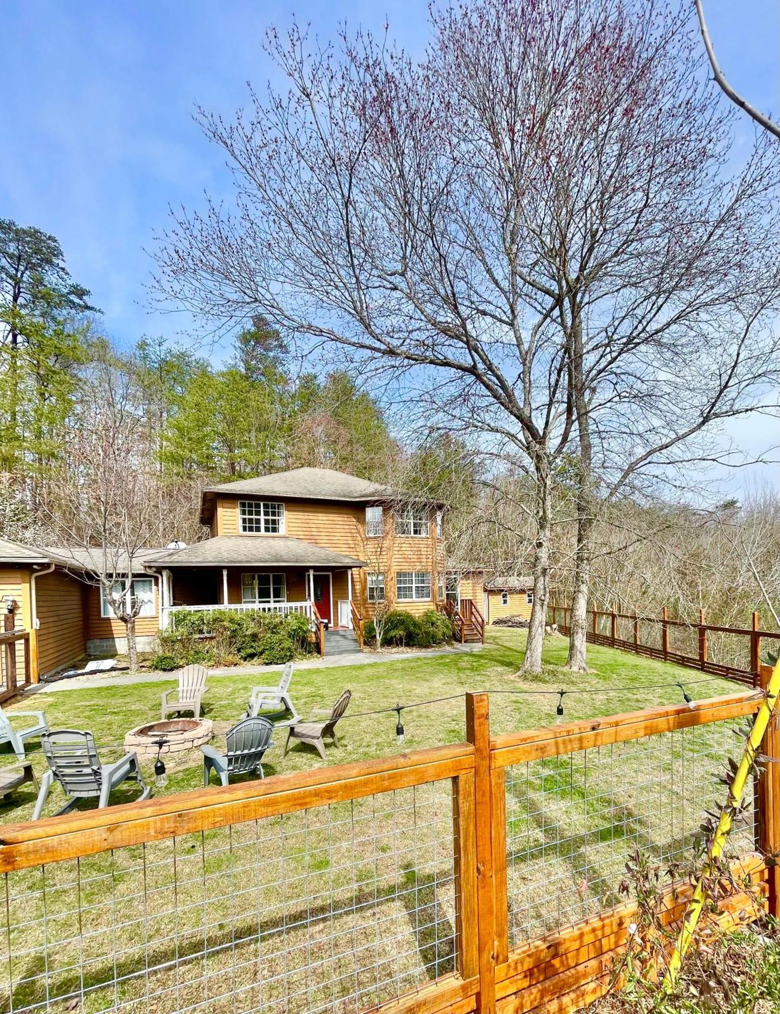5Bedrooms*4King Beds*Outstanding Location*Hottub* Sevierville Exterior photo