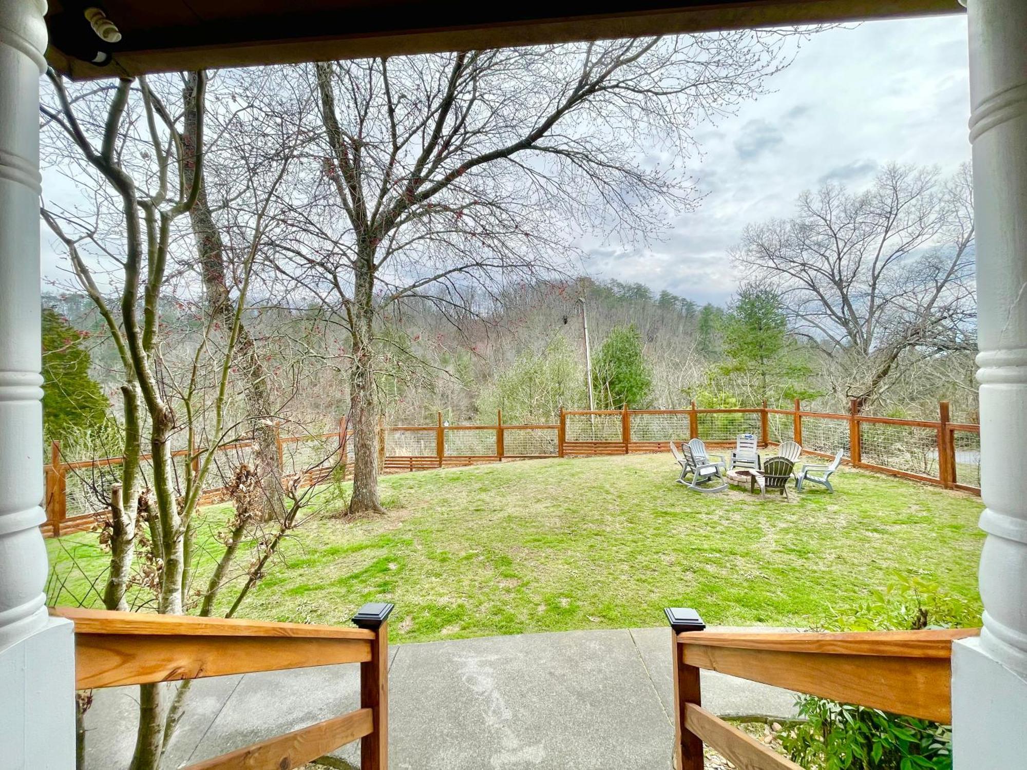 5Bedrooms*4King Beds*Outstanding Location*Hottub* Sevierville Exterior photo