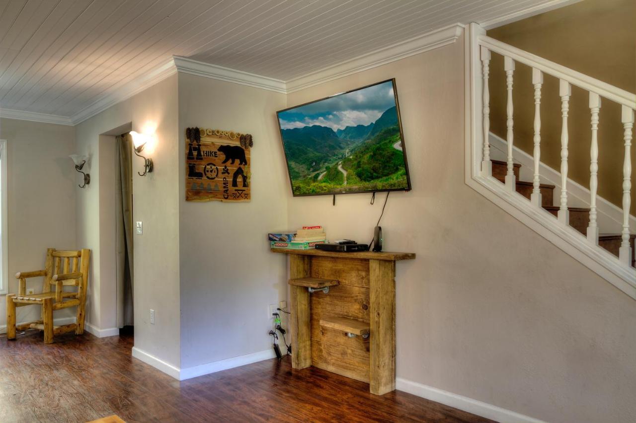5Bedrooms*4King Beds*Outstanding Location*Hottub* Sevierville Exterior photo