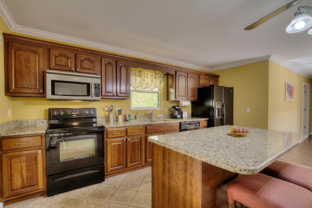 5Bedrooms*4King Beds*Outstanding Location*Hottub* Sevierville Exterior photo