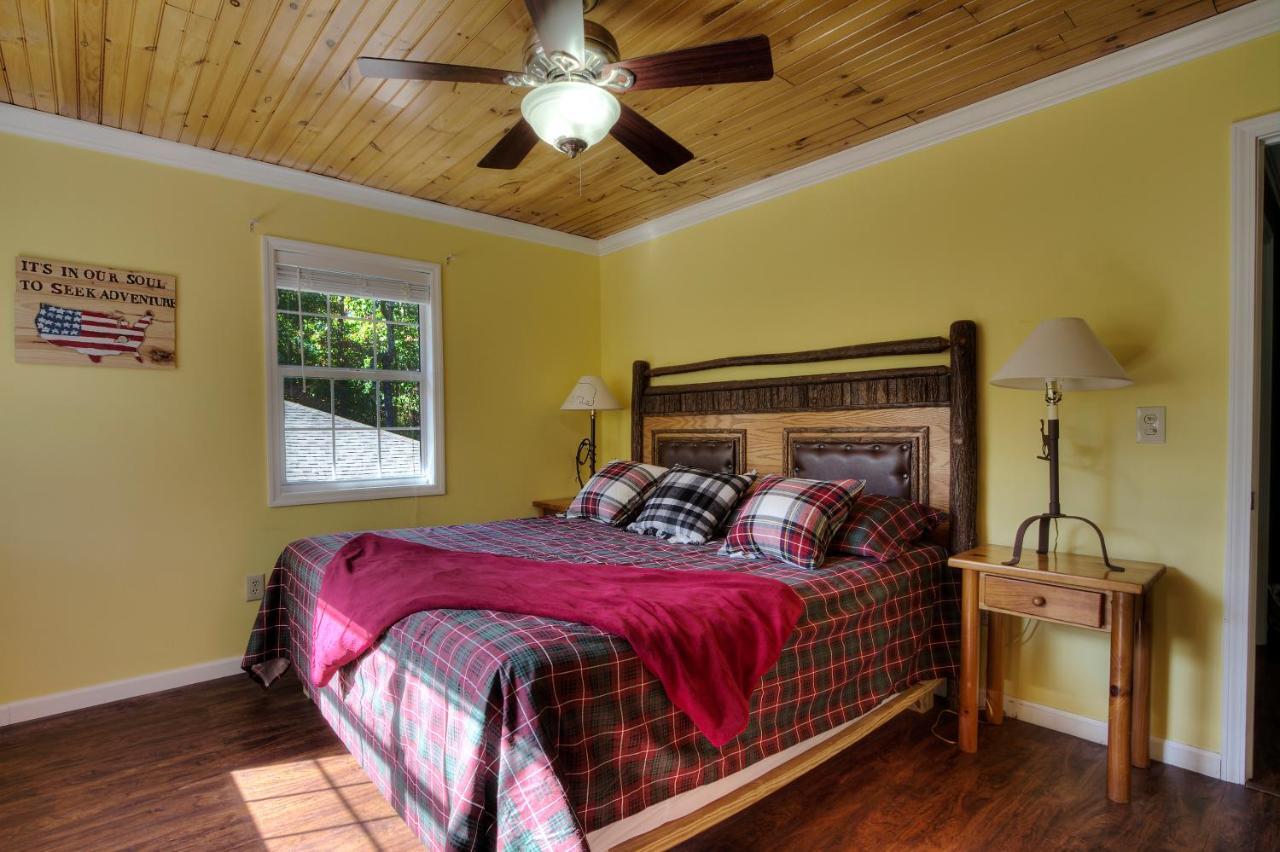 5Bedrooms*4King Beds*Outstanding Location*Hottub* Sevierville Exterior photo